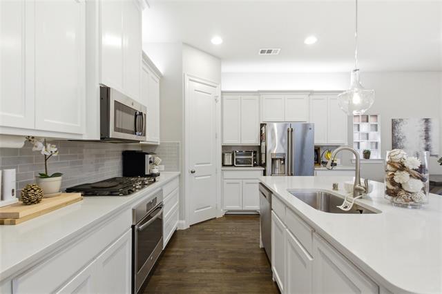 Building Photo - 7400 Van Tuyl Pkwy