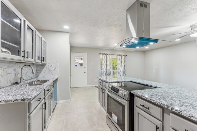 Building Photo - 540 Oldbridge Dr