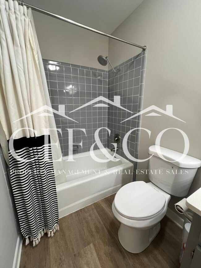 Building Photo - 109 Misty Brook Dr