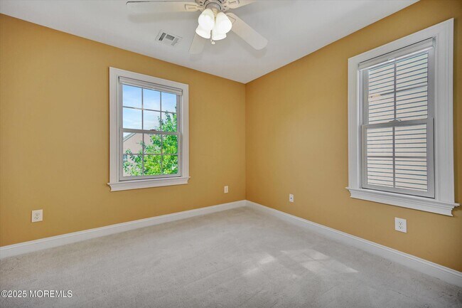 Building Photo - 15 Griggs Ave