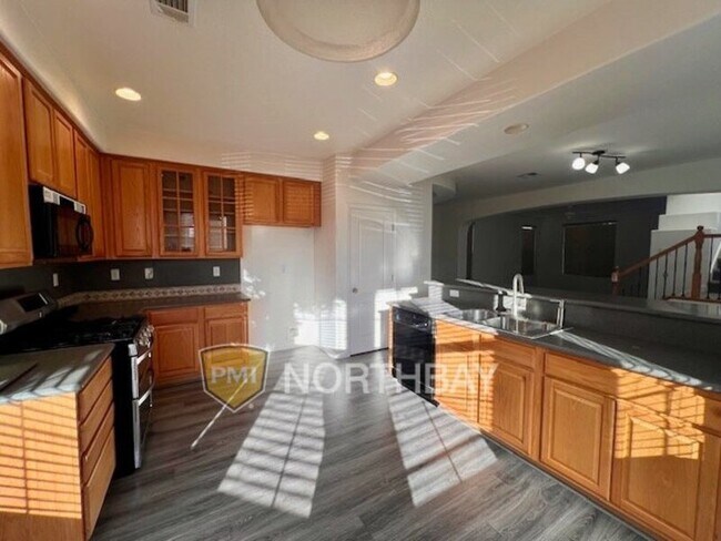 Building Photo - 2396 Hanson Dr
