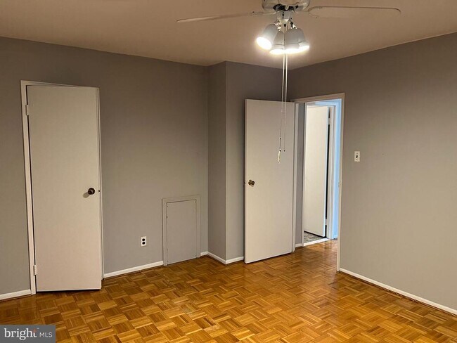 Building Photo - 9921 Bustleton Ave