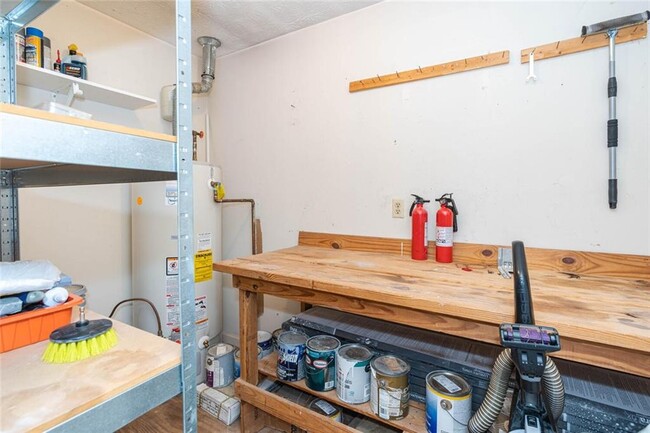 Building Photo - 3281 Mitsy Forest Way NE