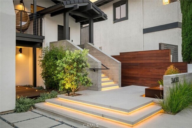 Building Photo - 34031 Mazo Dr