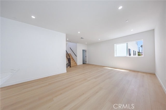 Building Photo - 2847 S Victoria Ave