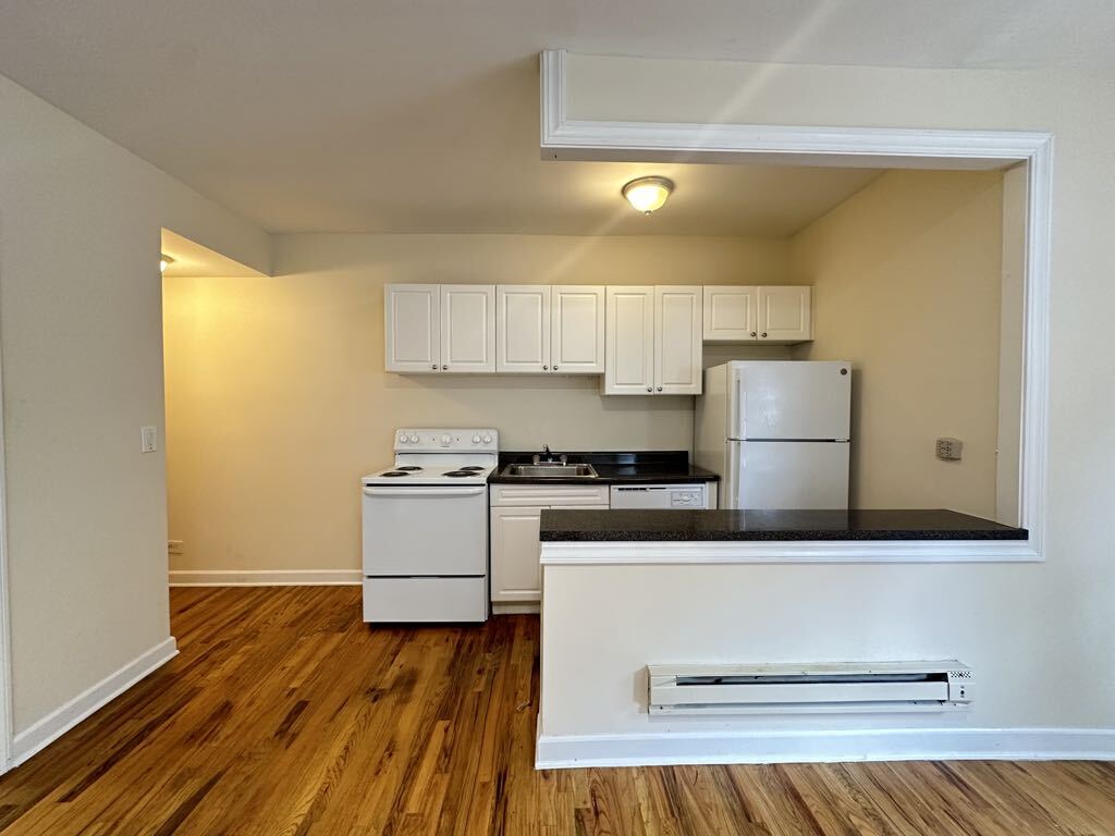 Building Photo - 503 W Aldine Ave