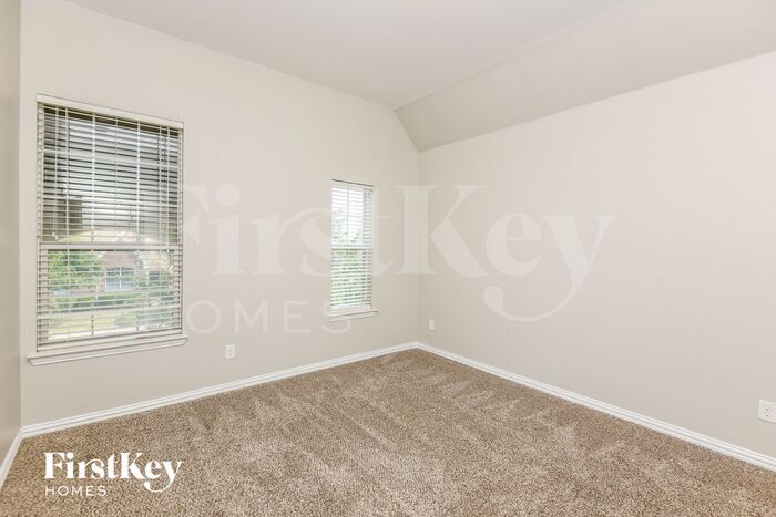 Building Photo - 520 Glacier St