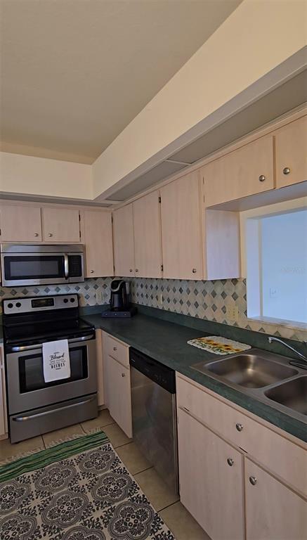 Building Photo - 4225 San Rafael Ave