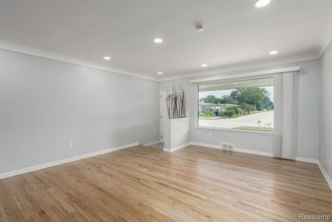 Building Photo - 13103 Iowa Dr