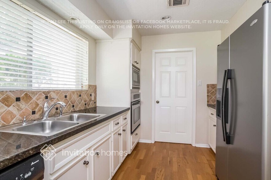 Building Photo - 17502 Sorrell Rdg Dr