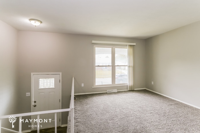 Building Photo - 2637 Sherborne Crescent