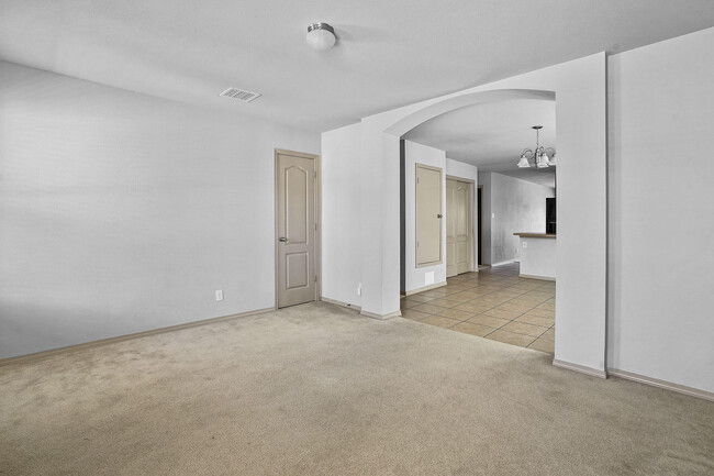 Building Photo - 12858 Hueco Hill Dr