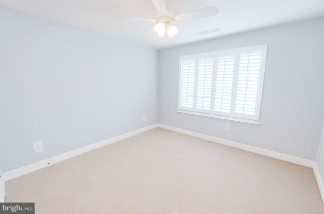 Building Photo - 3164 Lawrin Ct