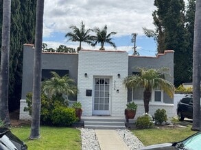 Building Photo - Modern-Brand New back house