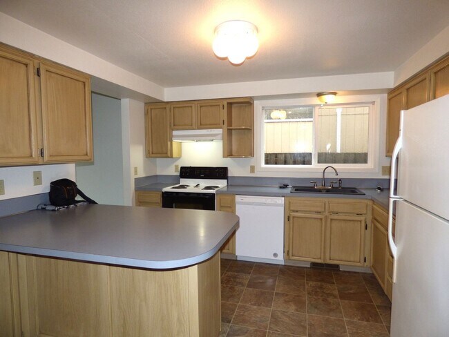 Building Photo - 986 Eastwind Ct N