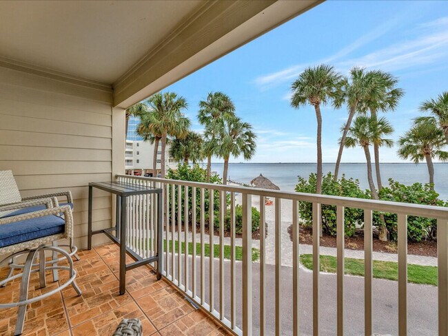 Building Photo - 2506 N Rocky Point Dr