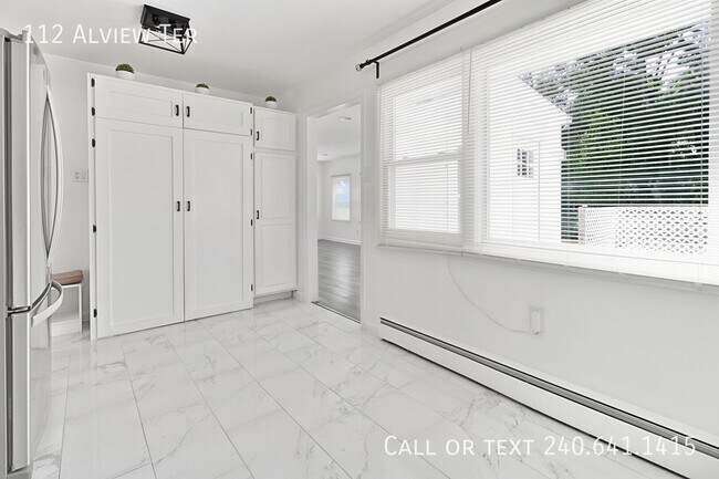 Building Photo - 112 Alview Terrace