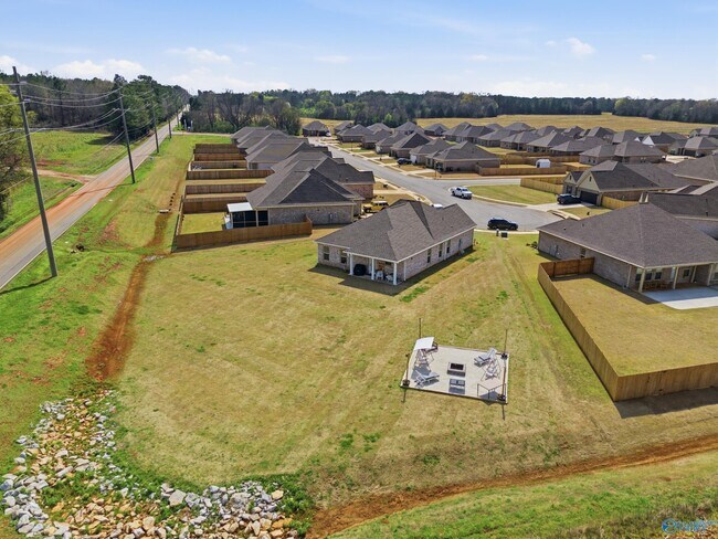 Building Photo - 221 Willie Sanders Dr