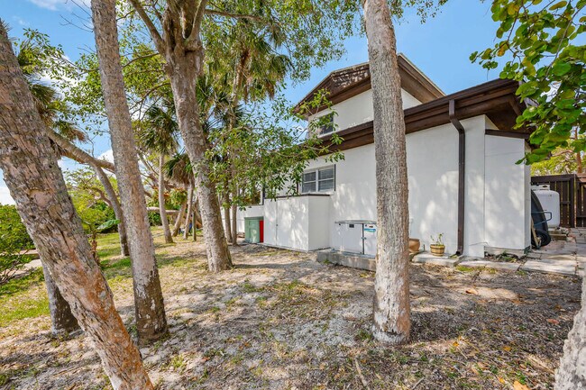 Building Photo - 11560 Dragon Point Dr