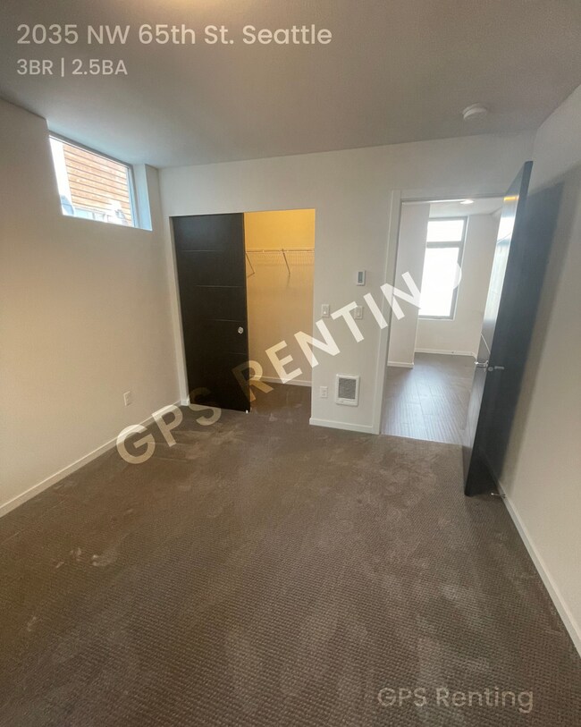 Building Photo - 2035 NW 65th St