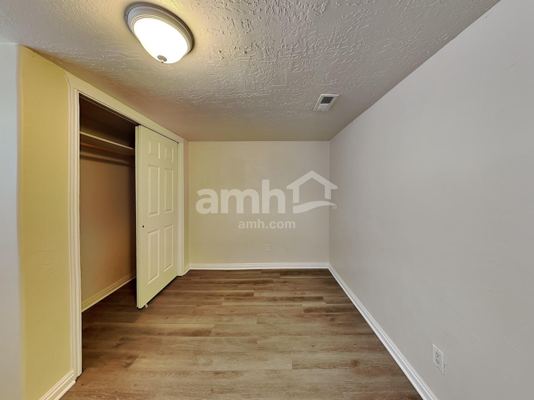 Building Photo - 8682 Dove Meadows Ln