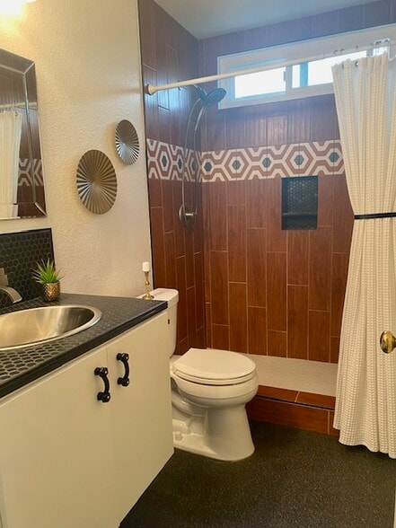 Building Photo - 33295 Via Alvaro