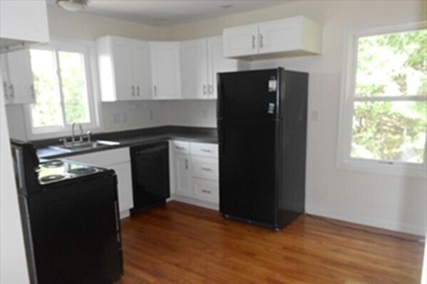 Building Photo - 53 Clay St