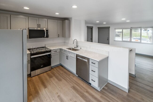 Building Photo - 3519 E 17th Ave