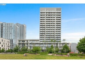 Building Photo - The Vista - 2 bed/2.5 bath Pearl District Condo w/parking/storage/concierge/most utilities/amenities
