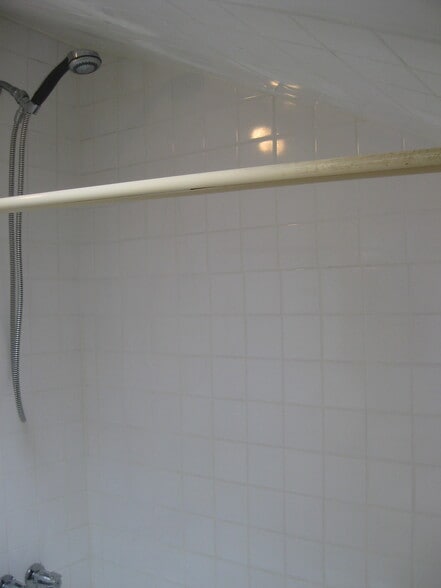 Building Photo - 300 Inman Terrace