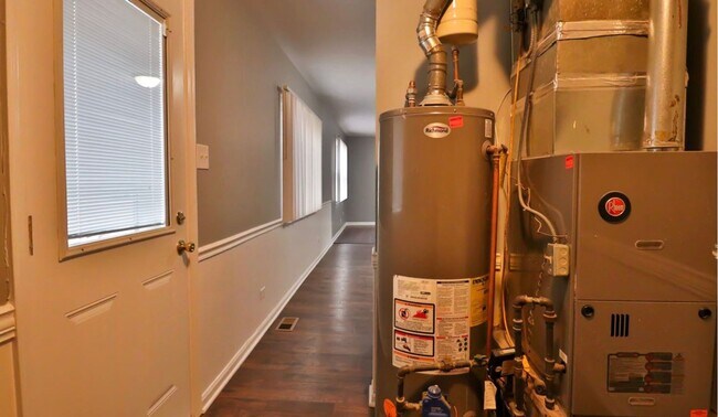 Building Photo - Charming 4-Bedroom Ranch in Sauk Village