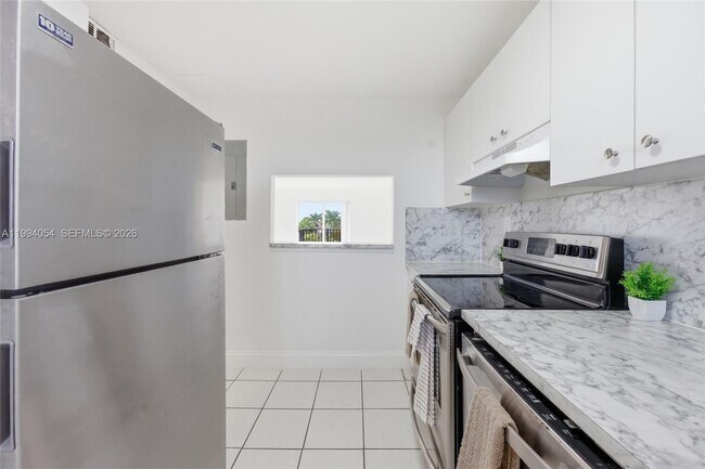 Building Photo - 2520 N Andrews Ave