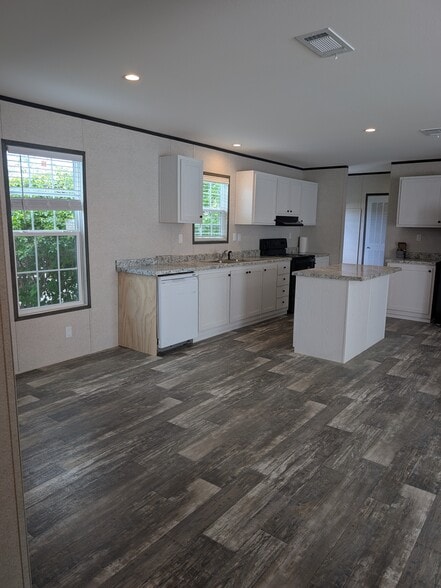 Building Photo - 3051 SW 50th St