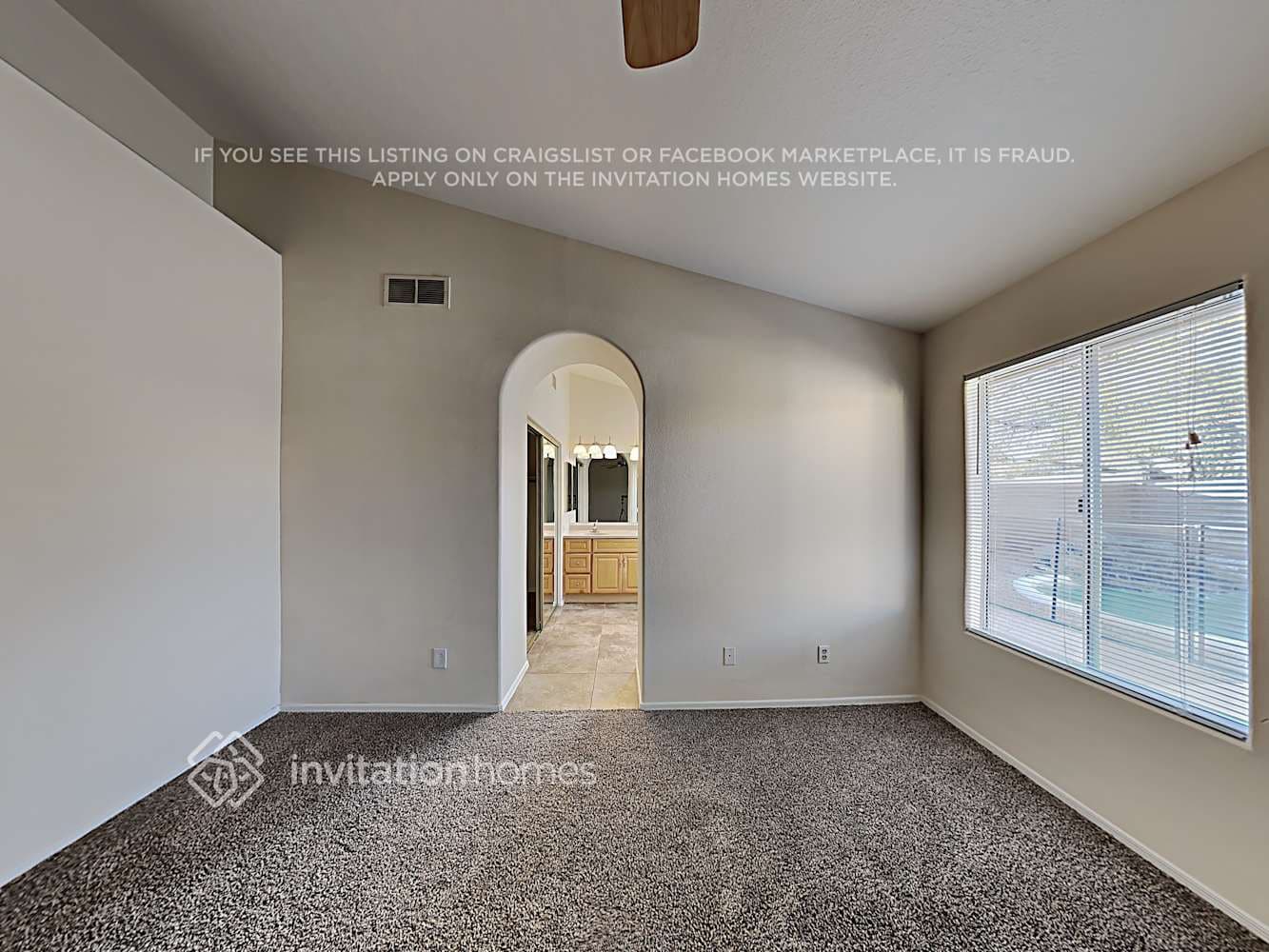 Building Photo - 16140 E Glendora Dr