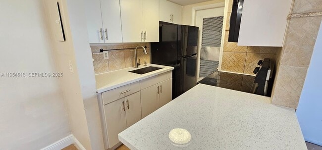 Building Photo - 1851 NE 168th St