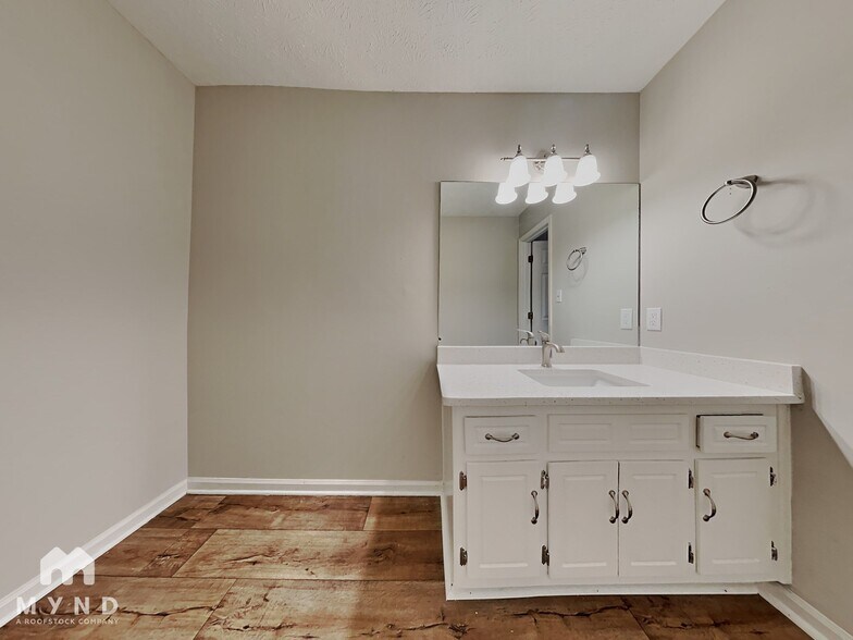 Building Photo - 4560 Coopers Creek Pl SE