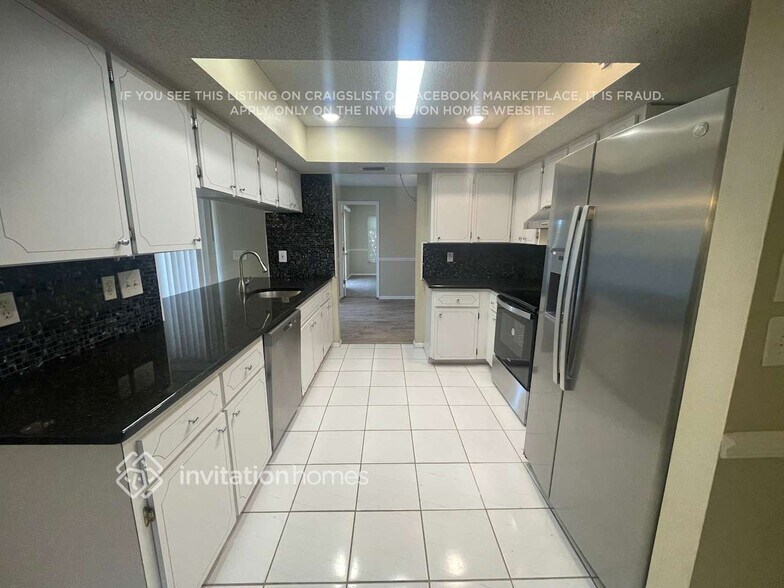 Building Photo - 1750 Country Meadows Dr