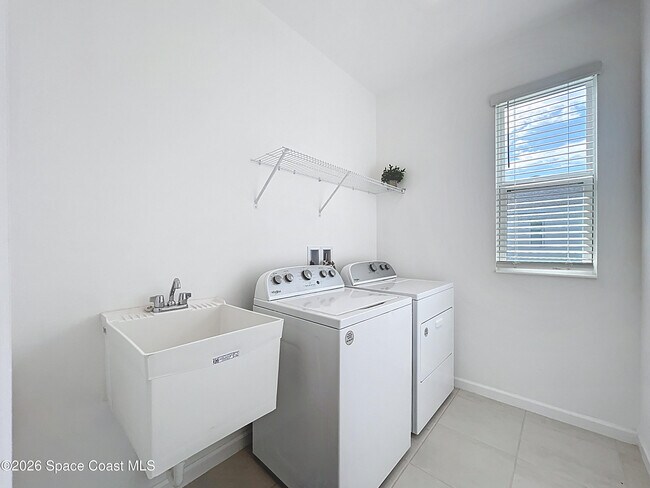 Building Photo - 414 Loymer Cir