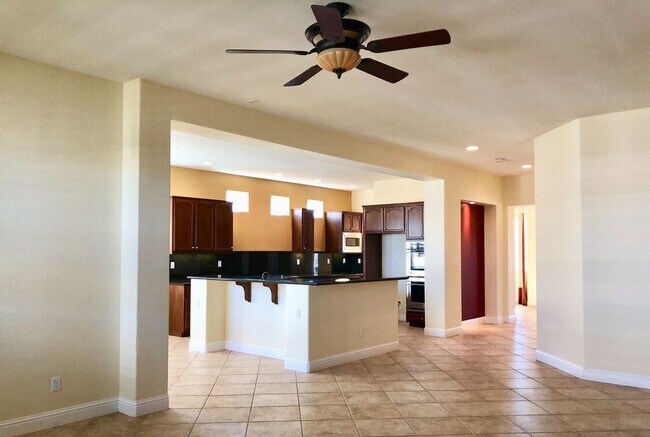 Building Photo - 1541 Biarritz St