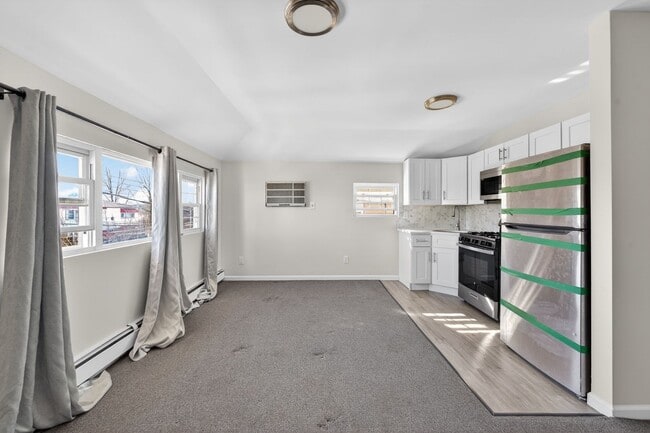 Building Photo - 147-20 226th St