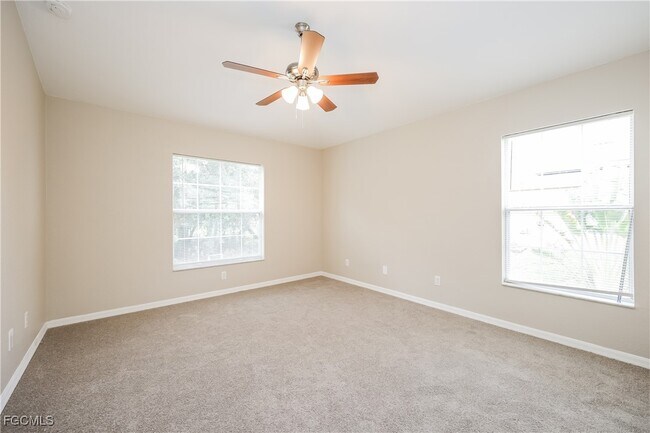 Building Photo - 458 Westdale Ave