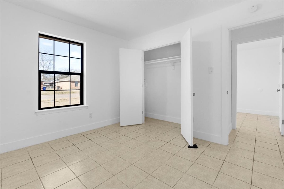 Building Photo - 2828 Cottonwood Ln