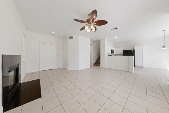 Building Photo - Charming 3-Bedroom Home in Gated North Las...