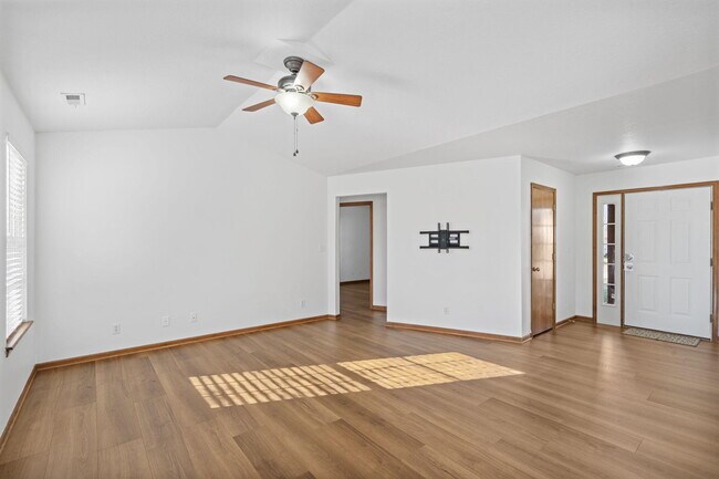 Building Photo - 5104 Sandstone Dr