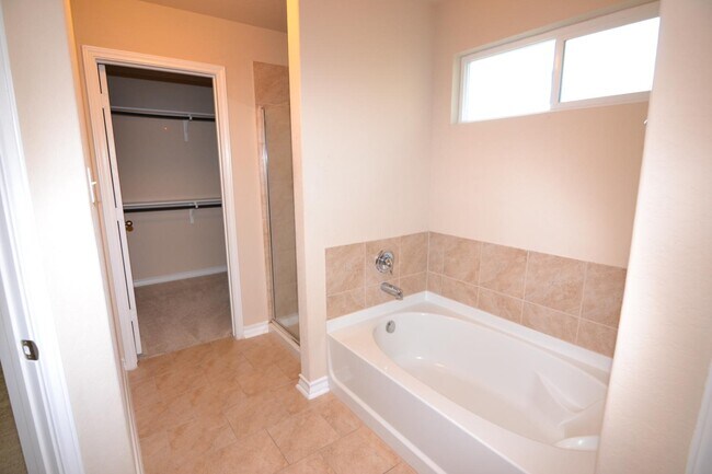 Building Photo - 15525 Gray Catbird