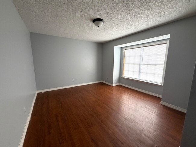Building Photo - 222 Marigny Cir