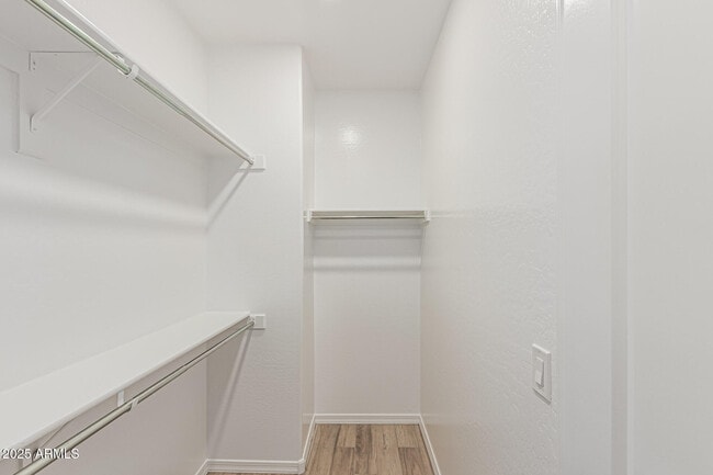 Building Photo - 19874 W Devonshire Ave