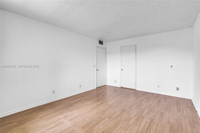 Building Photo - 300 SW 134th Way