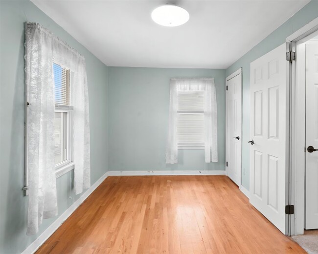 Building Photo - 119 Lincoln Ave