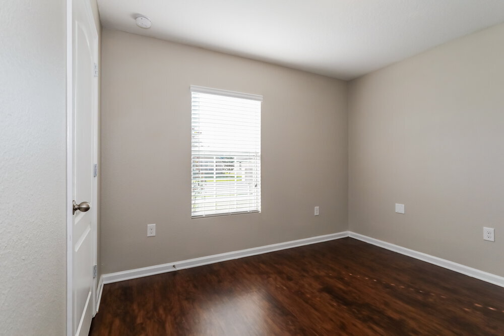 Building Photo - 3275 Canyon Falls Dr